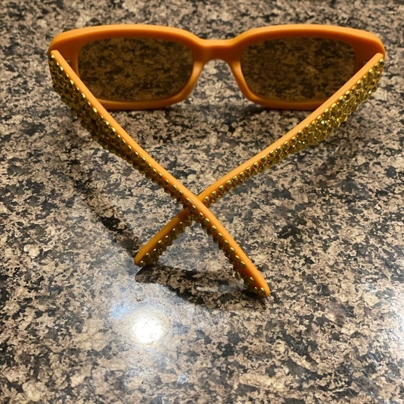 🚨🍊Orange Shades🍊🚨 - Picture 6 of 6